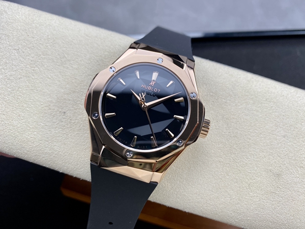 ウブロコピー時計側面デザイン